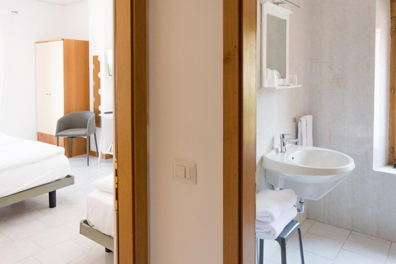 Villa Nirvana Torbole Sul Garda Eksteriør bilde